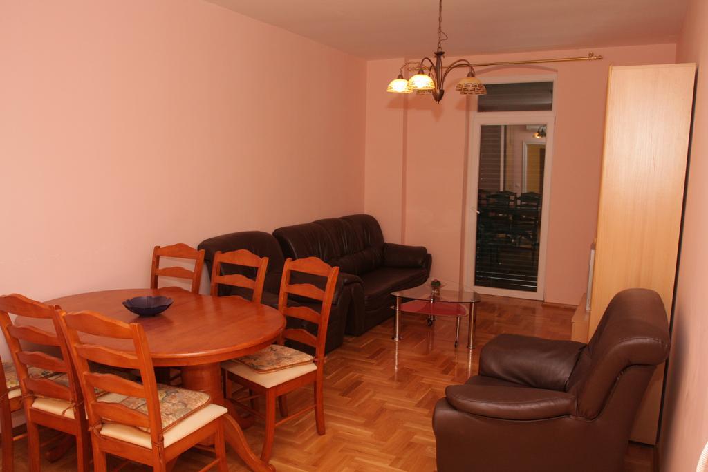 Apartmani Paula Makarska Esterno foto