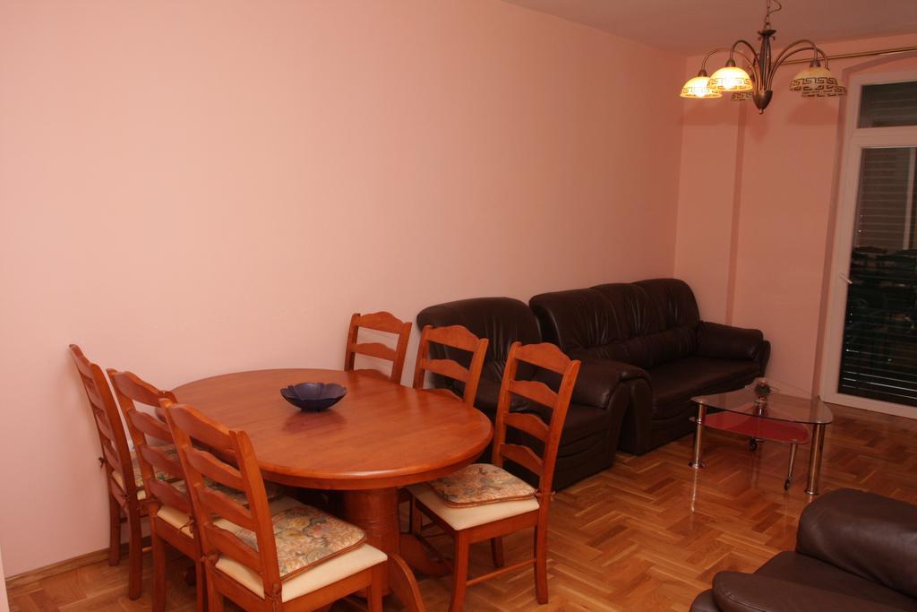 Apartmani Paula Makarska Esterno foto