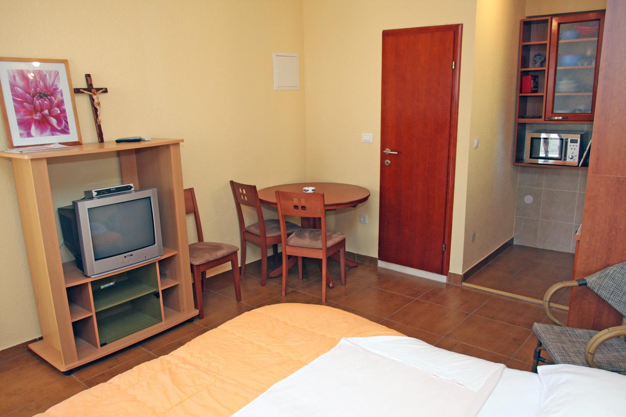 Apartmani Paula Makarska Esterno foto