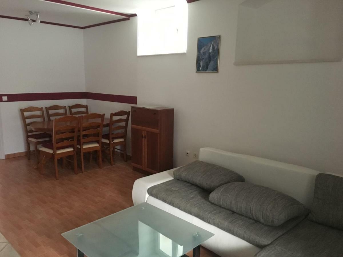 Apartmani Paula Makarska Esterno foto