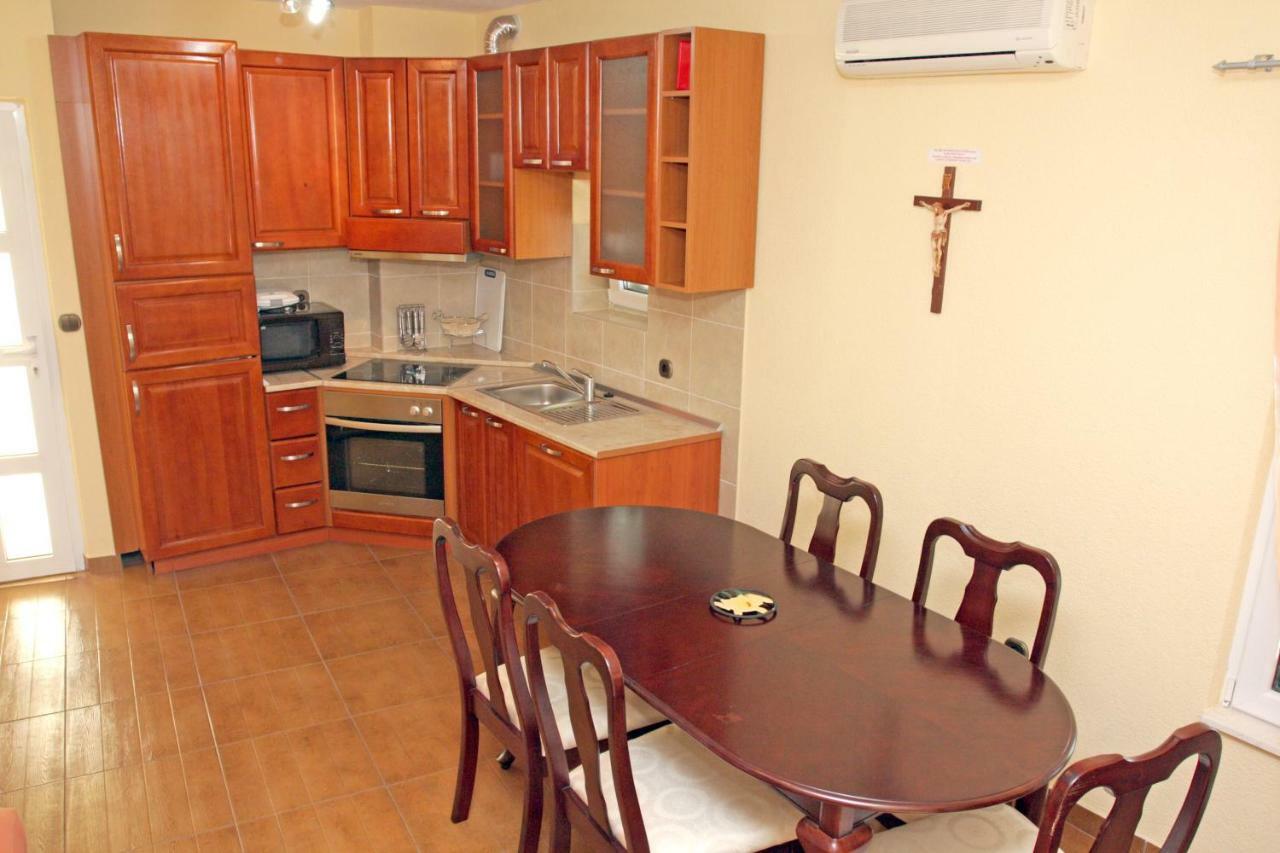 Apartmani Paula Makarska Esterno foto