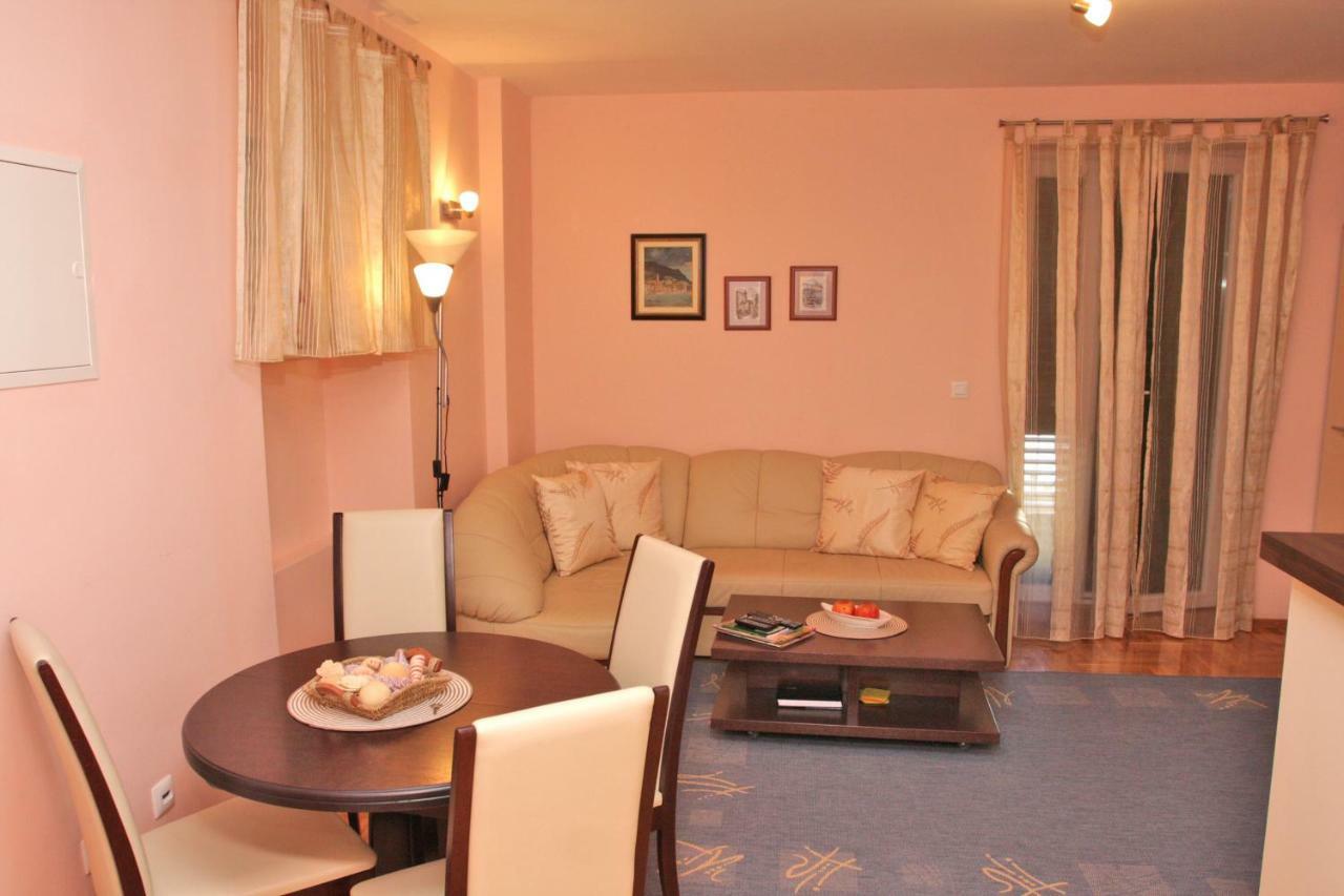 Apartmani Paula Makarska Esterno foto